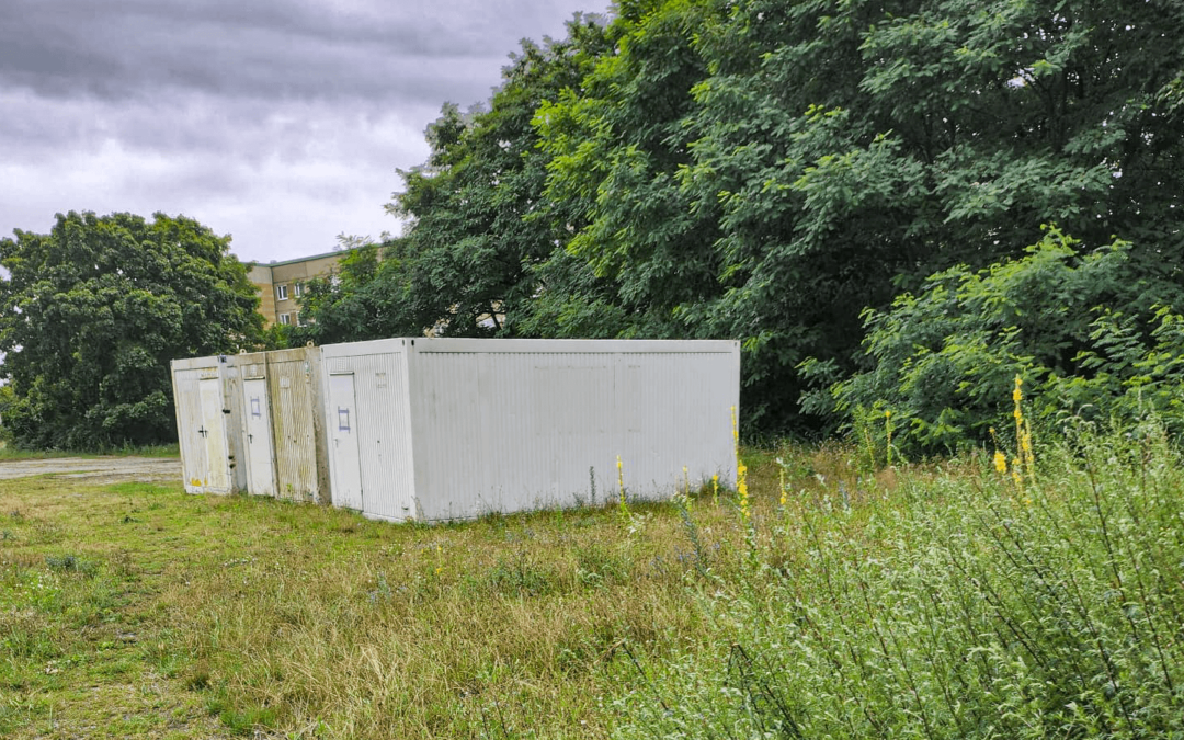 Sandow youth receives unusable containers from the city